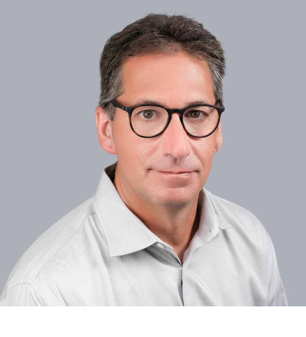 Headshot of Gary Milchman - space